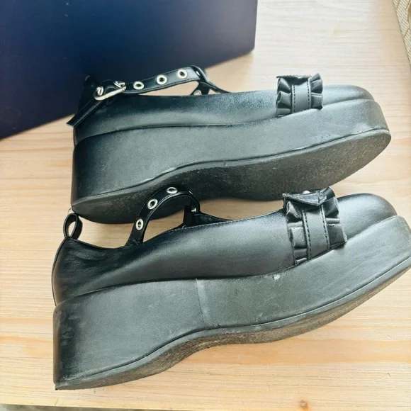 Mary Jane Black Women's Platform‎ Shoes Size 5.5 Gothic Heart Accent - Picture 6 of 8